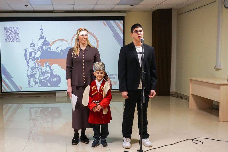 Представители дагестанского народа – семья Мурадалиевых