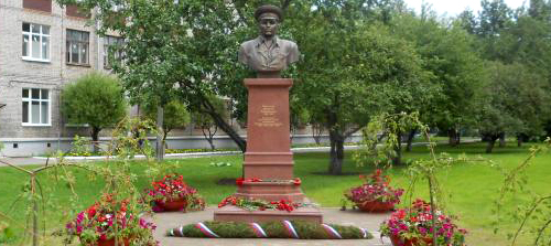 margelov bust 18schkola