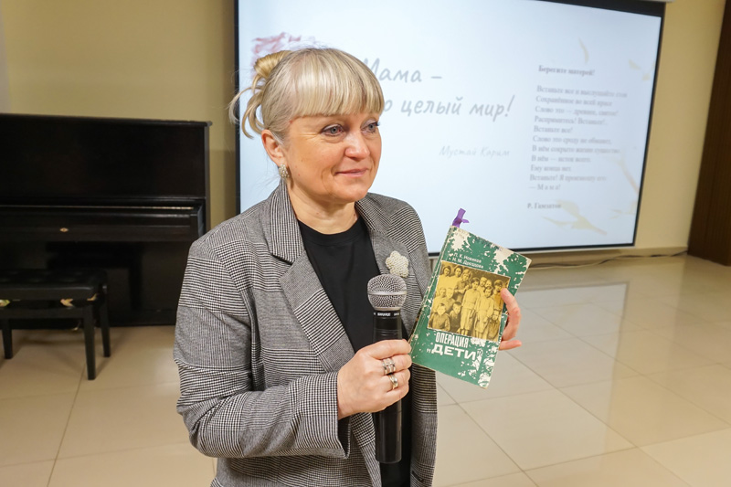 Заведующая отделом гуманитарной литературы Ирина Чернявская