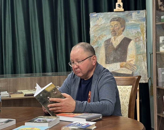 bigovchij kurbatov sredi pisatelej 1