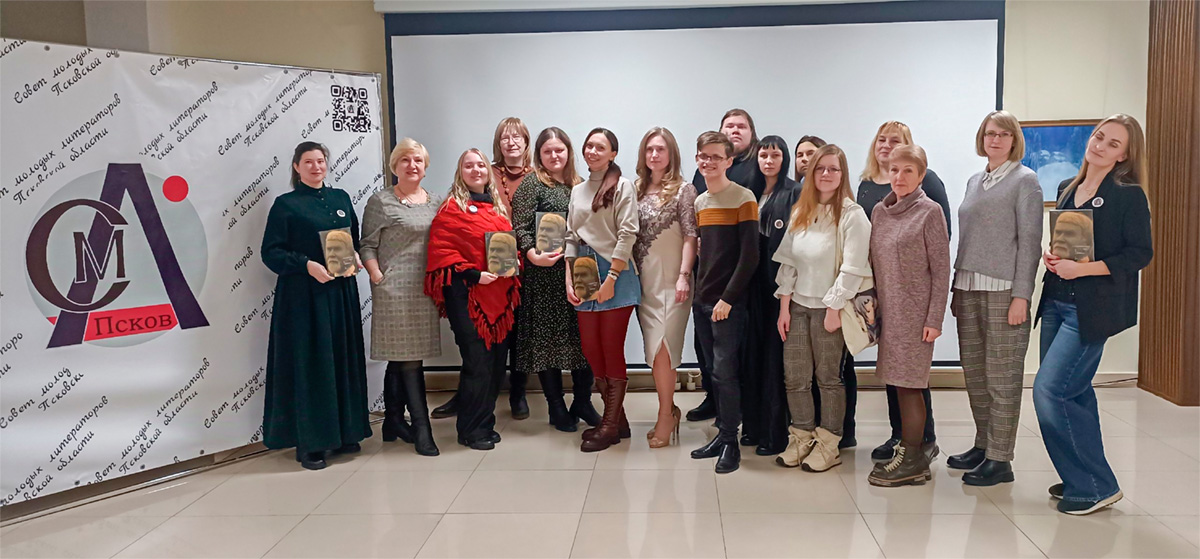 poetichklub060225-5.jpg