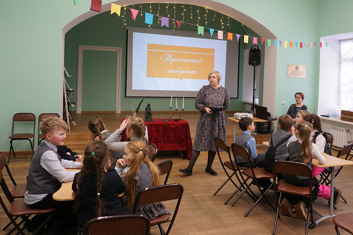 pushkin100225-3.jpg