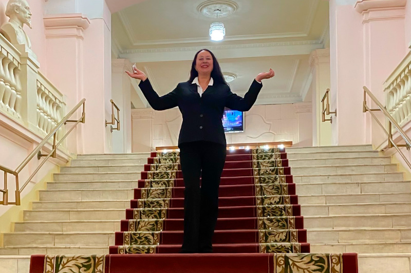 Заведующая отделом технико-экономической и сельскохозяйственной литературы Елена Серенсен